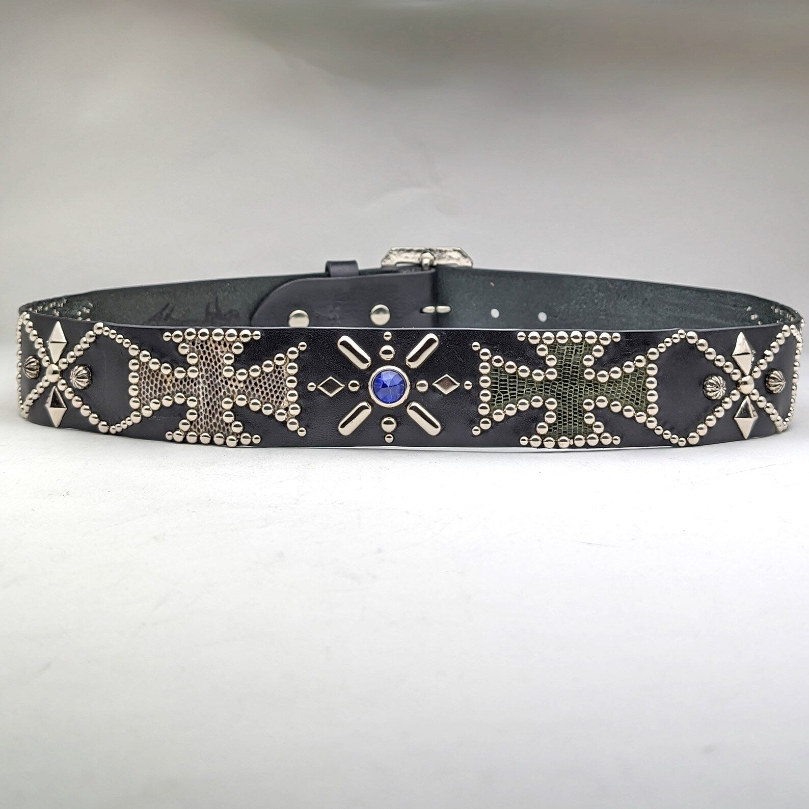 THE DÉDÉ STUDDED BELT